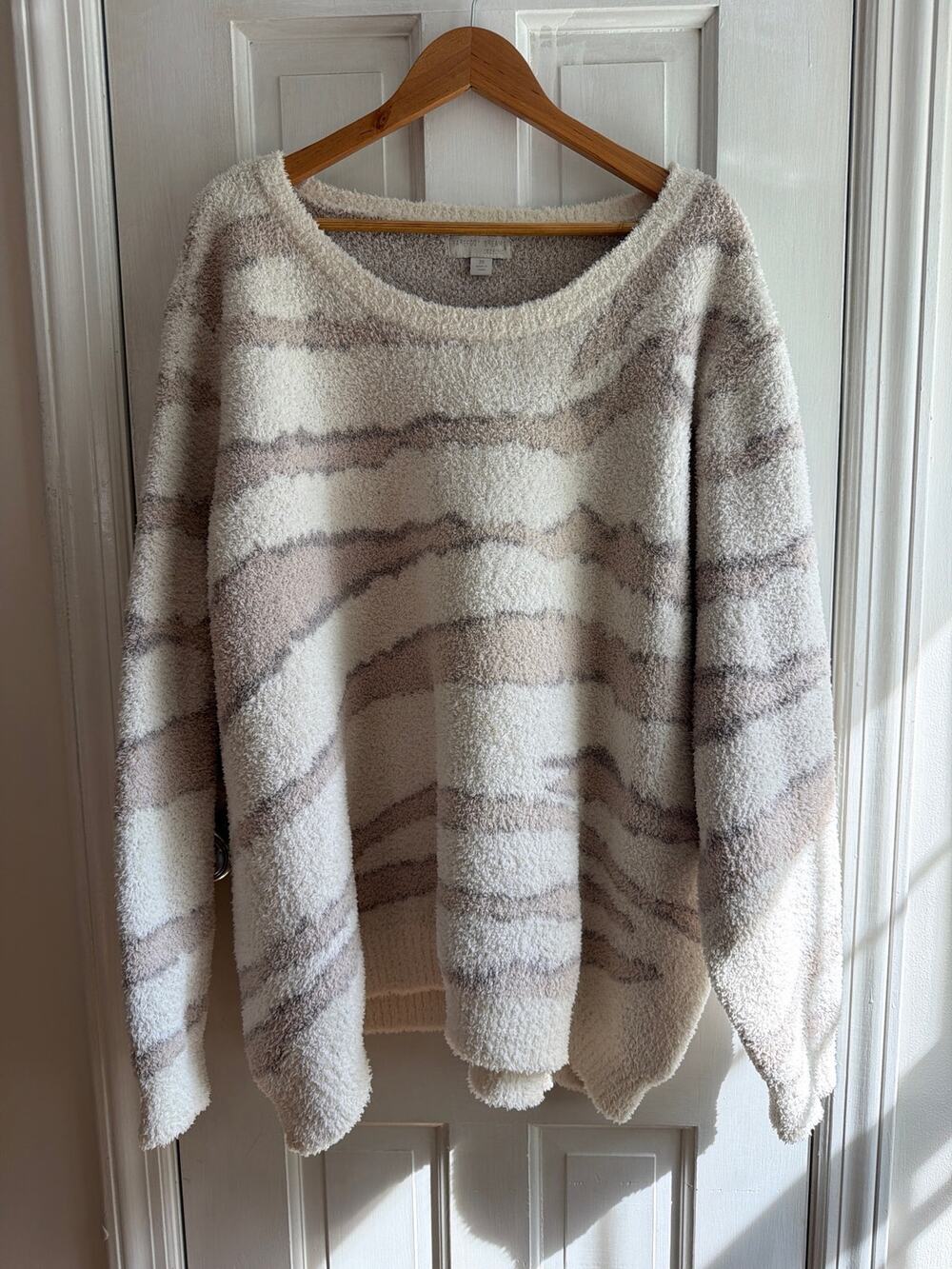Barefoot Dreams Womens 3X Cream Beige Tiger Zebra Striped Knit Sweater
